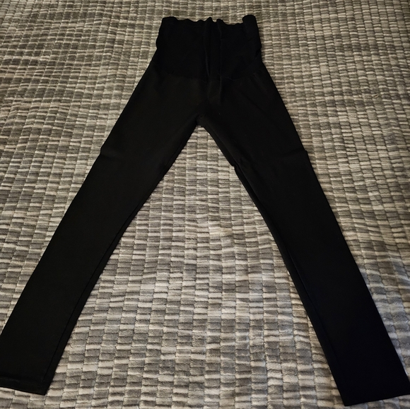 LOVELY Sandpiper Maternity Black Pants; Size Large - Picture 1 of 3